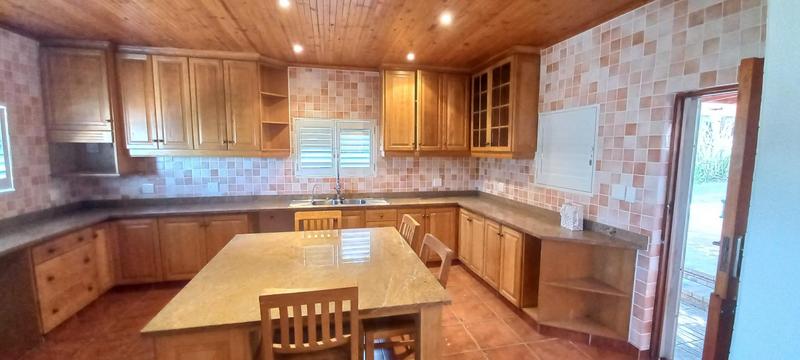 To Let 5 Bedroom Property for Rent in Briza Western Cape